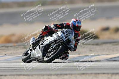 media/Nov-16-2025-Race Pace (Sun) [[8c5fa54630]]/Non Verified Riders (1st 20 Minutes)/1-Turn 14 (10am)/